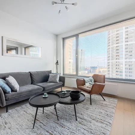 S Vyhladom V Centre, Downtown, Sky Park Apartament Bratislava